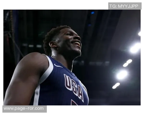 爱德华兹表现出色半场8投4中三分球命中率高达60贡献16分4篮板