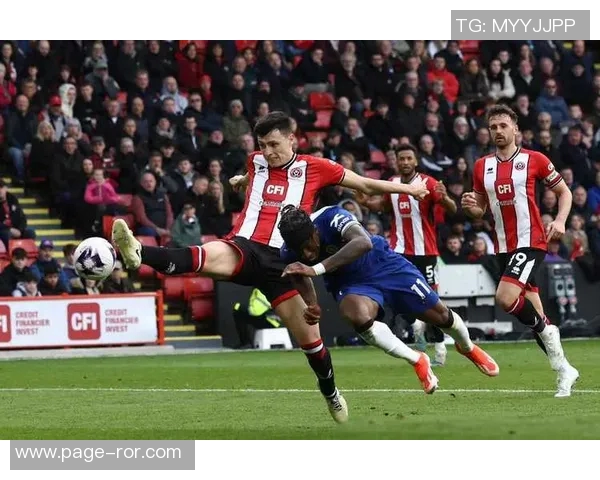 斯特拉斯堡球迷愤怒抗议母公司将球队当作切尔西二队的悲惨现状 斯特拉斯堡球迷愤怒抗议母公司将球队当作切尔西二队的悲惨现状