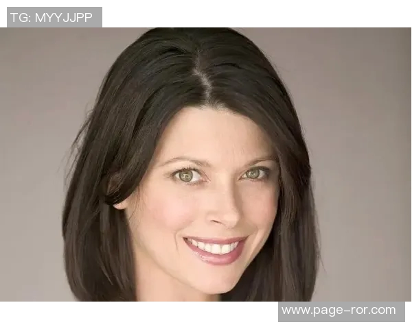 安吉尔里斯分享多伦多48小时美照展现青春活力与时尚魅力 安吉尔里斯分享多伦多48小时美照展现青春活力与时尚魅力